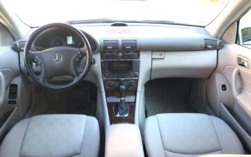 Rent Mercedes C Class 2006 