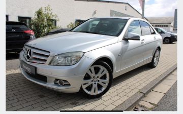 Rent Mercedes c classe 2010 