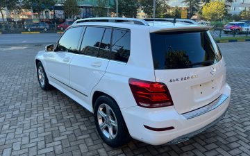 Rent Mercedes mercedes GLK 